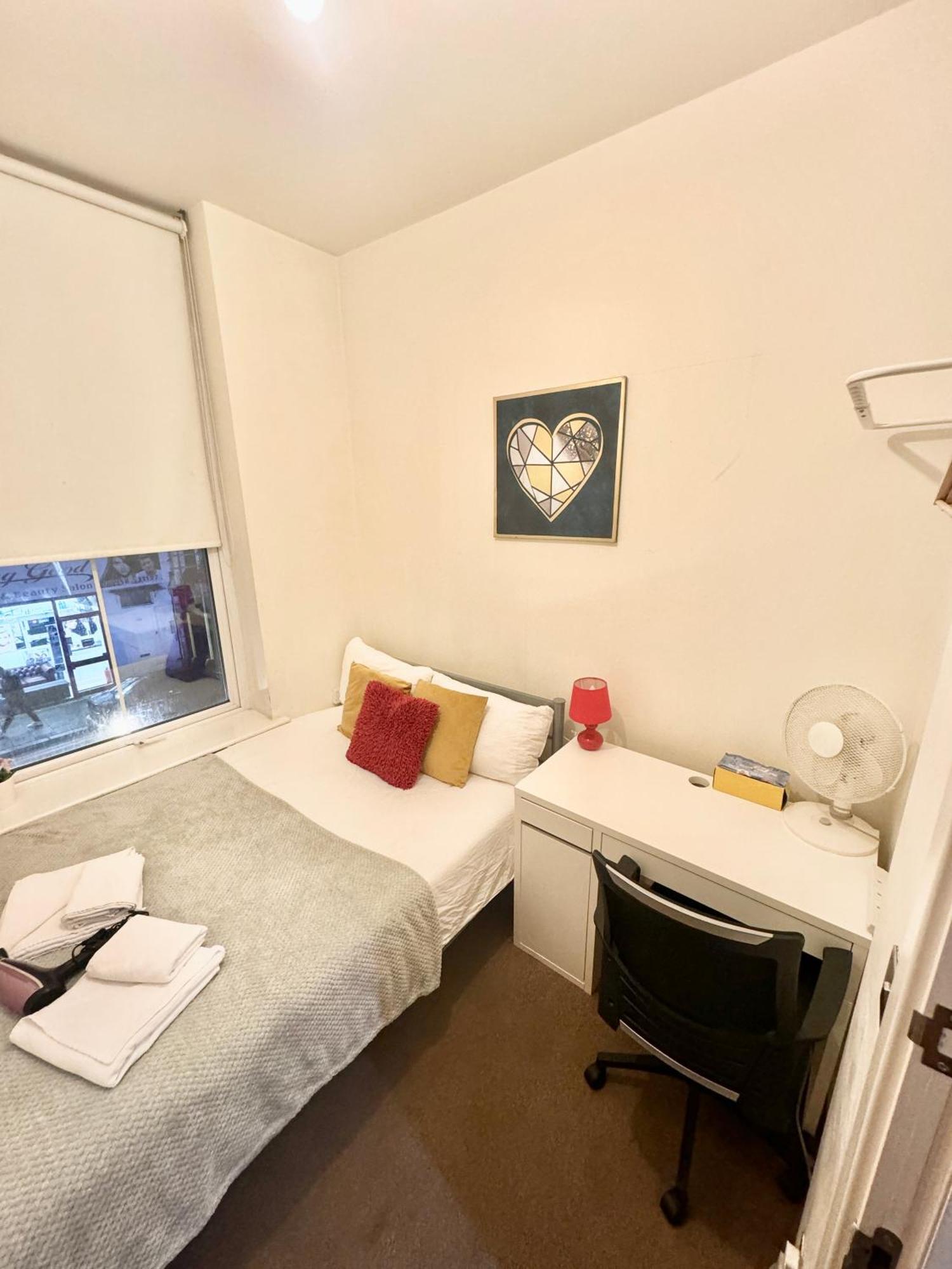 Euston Private Bedrooms 161 Flat1 Habitación en casa particular